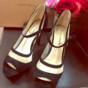 Audrey Brooke Marilyn 9 1/2 Leather upper